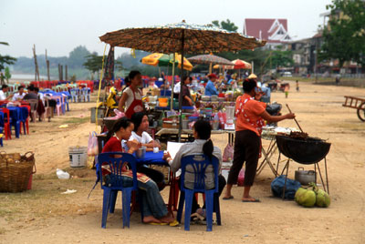 Restaurant am Mekhong River in Vientiane